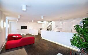 Gewerbe Büro/Praxis Modernes Büro mit Straßenzugang bei der alten Börse | Arbeitszimmer mit 4 Plätzen oder Plätze im Open Work Space verfügbar 1010 Wien Gewerbe Büro/Praxis Modernes Büro mit Straßenzugang bei der alten Börse | Arbeitszimmer mit 4 Plätzen oder Plätze im Open Work Space verfügbar 1010 Wien