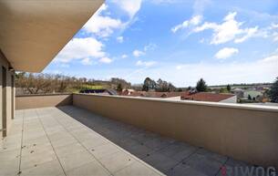 Anlage Wohnung OSTERAKTION - Küchengutschein über 15.000 Euro bei Kauf bis 21.05.2025 *** Dachgeschoss *** 4-Zimmer mit über 140m2 Terrasse / Loggia *** Leben im Weinviertel *** Nähe Wolkersdorf und Gerasdorf 2122 Wolkersdorf im Weinviertel Anlage Wohnung OSTERAKTION - Küchengutschein über 15.000 Euro bei Kauf bis 21.05.2025 *** Dachgeschoss *** 4-Zimmer mit über 140m2 Terrasse / Loggia *** Leben im Weinviertel *** Nähe Wolkersdorf und Gerasdorf 2122 Wolkersdorf im Weinviertel
