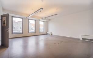 Gewerbe Büro/Praxis Barrierefreie Bürofläche in der Fußgängerzone direkt bei der U1 Reumannplatz zu mieten 1100 Wien