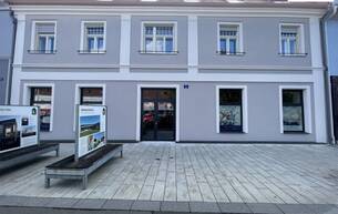 Gewerbe Büro/Praxis LAGE LAGE LAGE! DIREKT AM HAUPTPLATZ! ERSTBEZUG! SMARTE GEWERBEFLÄCHE! 8330 Feldbach