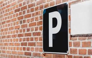 Anlage Industrie/Gewerbe ++ Ihre neuste Kapitalanlage + 5% Rendite + Platz für 3 Autos + Garagenstellplätz Nähe Matzleinsdorfer Platz 1100 Wien