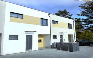 Wohnen Häuser Ihr Traum vom Eigenheim: Sonniges Wohnen in Wien-Nähe - Großzügiges 4-Zimmer-Reihenhaus mit Gartenidylle! 2434 Götzendorf an der Leitha