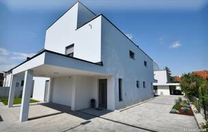 Wohnen Häuser Erstbezug - Exklusive Doppelhaushälfte mit Garten und Terrassen in Traumlage 2201 Gerasdorf bei Wien Wohnen Häuser Erstbezug - Exklusive Doppelhaushälfte mit Garten und Terrassen in Traumlage 2201 Gerasdorf bei Wien