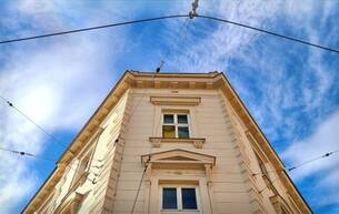 Anlage Industrie/Gewerbe Stabiles Investment mit ca. 4,63% Rendite! Sehr bonitätsstarker Mieter + Traumhaftes Eck-Altbauhaus + Perfekte Infrastruktur und Anbindung mit Straßenbahn vor der Türe! Nutzen Sie diese Gelegenheit! 1160 Wien,Ottakring