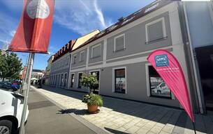 Anlage Industrie/Gewerbe TOP CHANCE! TOLLES ZINSHAUSPAKET! NEU ERRICHTETES WOHN- und GESCHÄFTSHAUS DIREKT AM HAUPTPLATZ! 8330 Feldbach