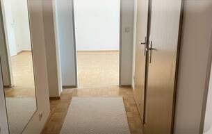 Wohnen Wohnung Charmante 2-Zimmer-Dachgeschosswohnung in Geidorf – Ihr neues Zuhause! 8010 Graz