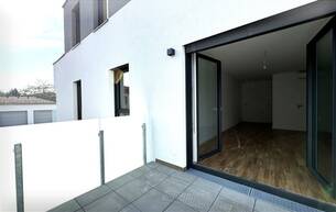 Wohnen Wohnung Blumengasse - 2 Zimmer Wohnung mit Balkon | Neubau - Zweitbezug | Klimaanlage | Einbauküche | zzgl. Tiefgaragenstellplatz | ab 1. Dezember 2025 2700 Wiener Neustadt