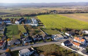 Wohnen Häuser Charmantes Haus mit 2 Wohneinheiten mit Innenhof & Garage – Ruhelage nahe Rust und dem Neusiedler See 7064 Oslip