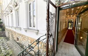 Anlage Villa Exklusiv: Stilvolle Zinsvilla in Währing mit drei autarken Wohneinheiten 1180 Wien Anlage Villa Exklusiv: Stilvolle Zinsvilla in Währing mit drei autarken Wohneinheiten 1180 Wien