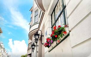 Anlage Wohnung Preisreduktion! **Bestlage im Botschaftsviertel und neben Arenbergpark** Absolute Hof-Ruhelage mit Blick ins Grüne + Frisch renoviert + Traumhaft schönes Altbauhaus + Klassische Altbauwohnung 1030 Wien Anlage Wohnung Preisreduktion! **Bestlage im Botschaftsviertel und neben Arenbergpark** Absolute Hof-Ruhelage mit Blick ins Grüne + Frisch renoviert + Traumhaft schönes Altbauhaus + Klassische Altbauwohnung 1030 Wien