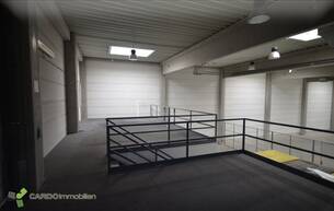 Gewerbe Lager Halle und Lager 425m², 340m², 414m² für Veranstaltungen oder Lager, 2 Gewerbeobjekte nebeneinander mit große Parkplatz, entweder zusammen oder einzeln zu vermieten 1220 Wien