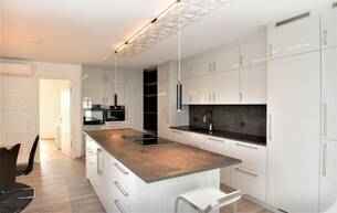 Anlage Wohnung Top ausgestattetes Penthouse in Graz-Puntigam! Verpassen Sie nicht diese Traumwohnung mit 4 Zimmern, riesiger Terrasse und Whirlpool – Ihr neues Luxusdomizil wartet! 8055 Graz,17.Bez.:Puntigam