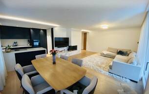 Wohnen Wohnung Außergewöhnliche Luxuswohnung mit direktem Liftzugang & zwei Terrassen in Hietzing 1130 Wien Wohnen Wohnung Außergewöhnliche Luxuswohnung mit direktem Liftzugang & zwei Terrassen in Hietzing 1130 Wien