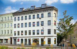 Wohnen Wohnung HERBSTAKTION - NEUE PREISE |3-Zimmer Altbauwohnung mit großzügiger Verglasung und südseitigem Innenhofbalkon| Fernwärme 1150 Wien