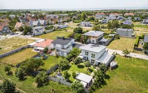 Wohnen Einfamilienhaus EINFAMILIENHAUS MIT GARTENOASE UND EINLIEGERWOHNUNG ZUM WOHLFÜHLEN 7100 Neusiedl am See Wohnen Einfamilienhaus EINFAMILIENHAUS MIT GARTENOASE UND EINLIEGERWOHNUNG ZUM WOHLFÜHLEN 7100 Neusiedl am See