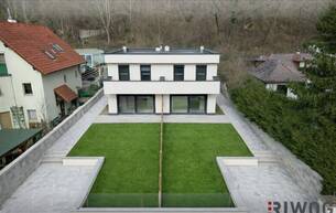 Wohnen Reihen/Doppelhaus Neubau-Doppelhaus mit großem Garten und eigenem Waldstück | 4 Zimmer | Südseitiger Garten/Terrasse | Vollunterkellert | Luftwärmepumpe | Carport | 2 Einheiten verfügbar 3400 Klosterneuburg