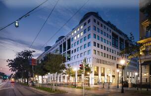 Gewerbe Einzelhandel Geschäftsfläche auf 2 Ebenen im Kärntnerringhof Nahe Oper zu mieten 1010 Wien