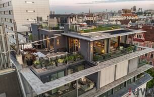 Wohnen Wohnung PENTHOUSE ohne SCHRÄGEN mit Vollverglasung und Wellnessterrasse inkl. Sauna und Blick über Wien - außergewöhnliche RARITÄT mit 2x Tiefgaragenplätzen im Haus / Kaufpreis inkl. LUXUS-Möblierung 1020 Wien Wohnen Wohnung PENTHOUSE ohne SCHRÄGEN mit Vollverglasung und Wellnessterrasse inkl. Sauna und Blick über Wien - außergewöhnliche RARITÄT mit 2x Tiefgaragenplätzen im Haus / Kaufpreis inkl. LUXUS-Möblierung 1020 Wien