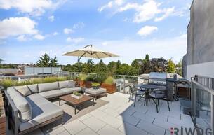 Wohnen Wohnung Imposante und sehr helle Dachgeschosswohnung mit 2 Terrassen und hochwertiger Ausstattung in ehemlaigen Fuhrwerkhaus 1130 Wien Wohnen Wohnung Imposante und sehr helle Dachgeschosswohnung mit 2 Terrassen und hochwertiger Ausstattung in ehemlaigen Fuhrwerkhaus 1130 Wien