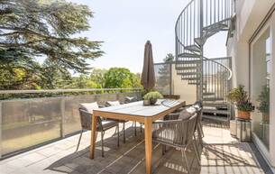 Wohnen Wohnung HAUS IM HAUS FEELING - 3 ZIMMER DACHGESCHOß-WOHNUNG MIT GROßEN TERRASSEN UND GRÜNBLICK 1230 Wien