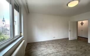 Wohnen Wohnung Schwechater Hauptplatz | 2 Zimmer Wohnung mit großzügiger Küche | ca. 65 m² | Innenhoflage 2320 Schwechat