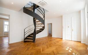 Wohnen Wohnung Erstbezug - Exklusive Altbauwohnung mit 125 m² Dachterrasse und Garage im Servitenviertel 1090 Wien