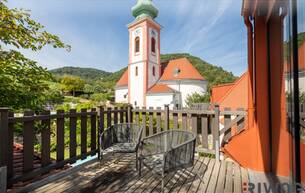 Wohnen Wohnung Luxus-Dachgeschoss 186,02 m² mit Terrasse, Designer-Inselküche & Spa-Bad – Weinbergblick + Poolnutzung -Voll möbliert 1190 Wien Wohnen Wohnung Luxus-Dachgeschoss 186,02 m² mit Terrasse, Designer-Inselküche & Spa-Bad – Weinbergblick + Poolnutzung -Voll möbliert 1190 Wien