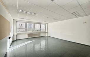 Gewerbe Büro/Praxis Gesamte 1. Etage in Bürogebäude bei U4 und U6! Vielfältige Möglichkeiten - Seminare, Kanzlei, Ordination, Studio uvm! 1120 Wien