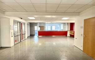 Gewerbe Büro/Praxis Gesamte 1. Etage in Bürogebäude bei U4 und U6! Vielfältige Möglichkeiten - Seminare, Kanzlei, Ordination, Studio uvm! 1120 Wien Gewerbe Büro/Praxis Gesamte 1. Etage in Bürogebäude bei U4 und U6! Vielfältige Möglichkeiten - Seminare, Kanzlei, Ordination, Studio uvm! 1120 Wien