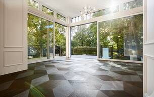 Wohnen Objekt der Sonderklasse! Wohnen mit eigenem Garten, angrenzendem Schlosspark & privatem Weinkeller 1130 Wien