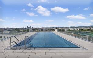 Anlage Wohnung Pärchen- und Jungfamilientraum! Moderne Dreizimmerwohnung mit Balkon, Dachpool & Fitnessbereich, Sauna und Tiefgaragenplatz 1210 Wien Anlage Wohnung Pärchen- und Jungfamilientraum! Moderne Dreizimmerwohnung mit Balkon, Dachpool & Fitnessbereich, Sauna und Tiefgaragenplatz 1210 Wien