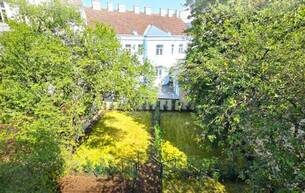 Anlage Wohnung Hier rauscht kein Verkehr, nur die Blätter im Hof! TOP saniert + Hofseitige Terrasse + Viel Grün + Viel Lebensqualität + Absolute Ruhelage + Ideale Raumaufteilung! Besser geht´s nicht! Nicht lange zögern... 1180 Wien Anlage Wohnung Hier rauscht kein Verkehr, nur die Blätter im Hof! TOP saniert + Hofseitige Terrasse + Viel Grün + Viel Lebensqualität + Absolute Ruhelage + Ideale Raumaufteilung! Besser geht´s nicht! Nicht lange zögern... 1180 Wien