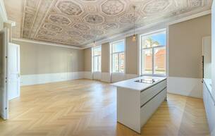 Wohnen Wohnung Klassik & Design - Exklusive Stilwohnung mit Stuck, Kochinsel & edler Ausstattung 1070 Wien
